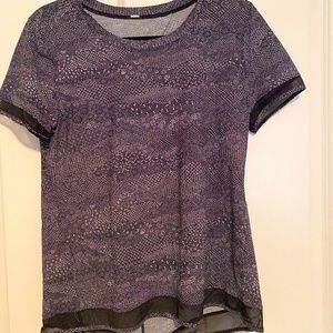 Lululemon workout top